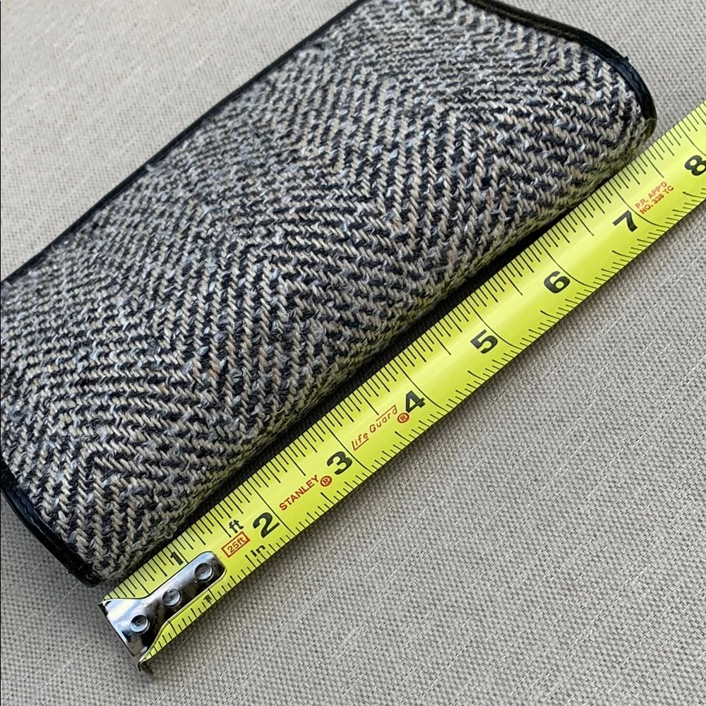 MONSAC Black and Tan Clutch Leather Trim Zip Top Vintage